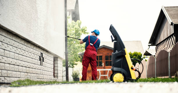 Best Graffiti Removal  in Friendswood, TX